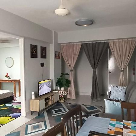 M.Fr Homestay Pangsapuri Putra Damai Putrajaya Exteriör bild