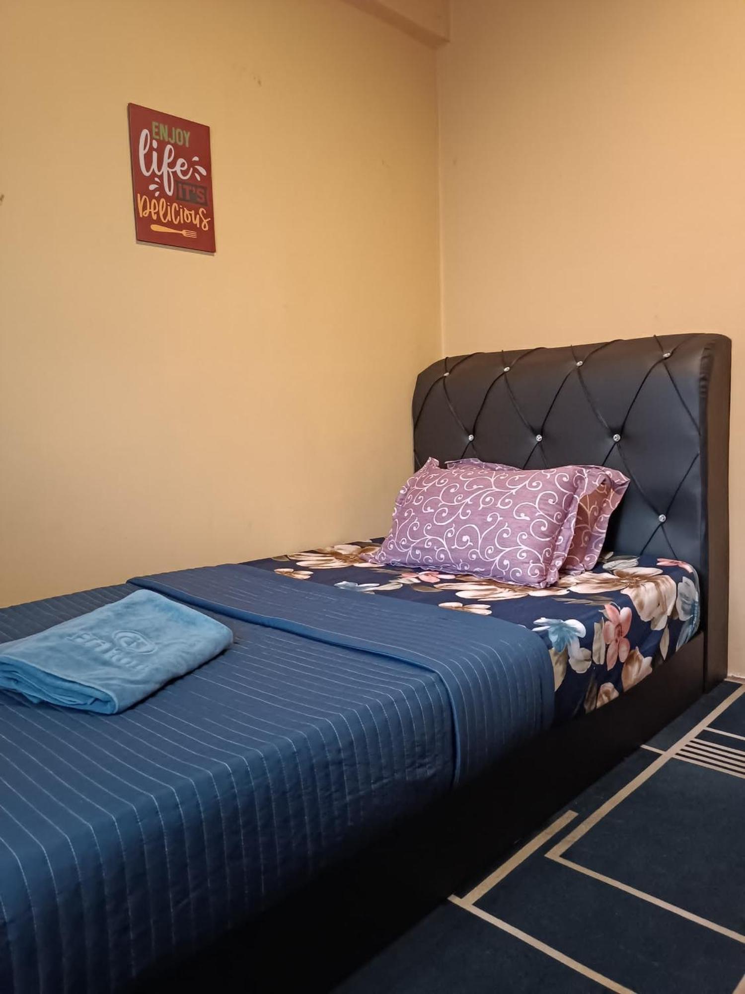 M.Fr Homestay Pangsapuri Putra Damai Putrajaya Exteriör bild
